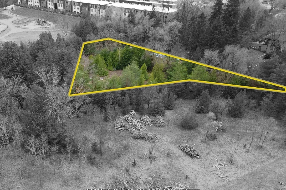 23 Selleck Lane, ON L1G 3Y2