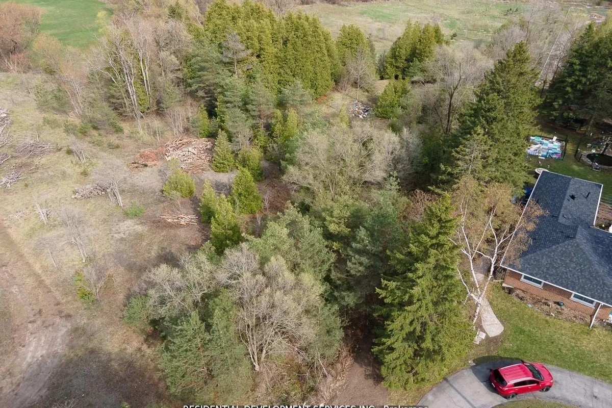 23 Selleck Lane, ON L1G 3Y2