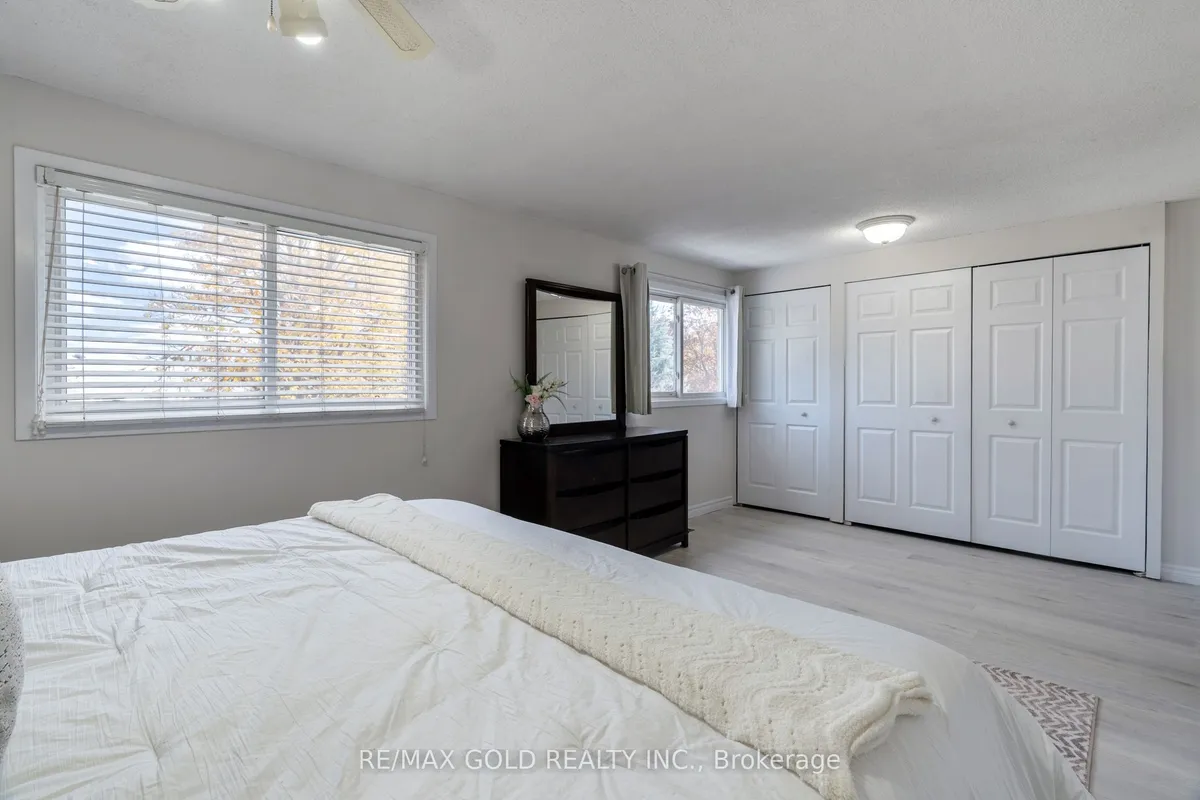 36 Guthrie Crescent, ON L1P 1A5