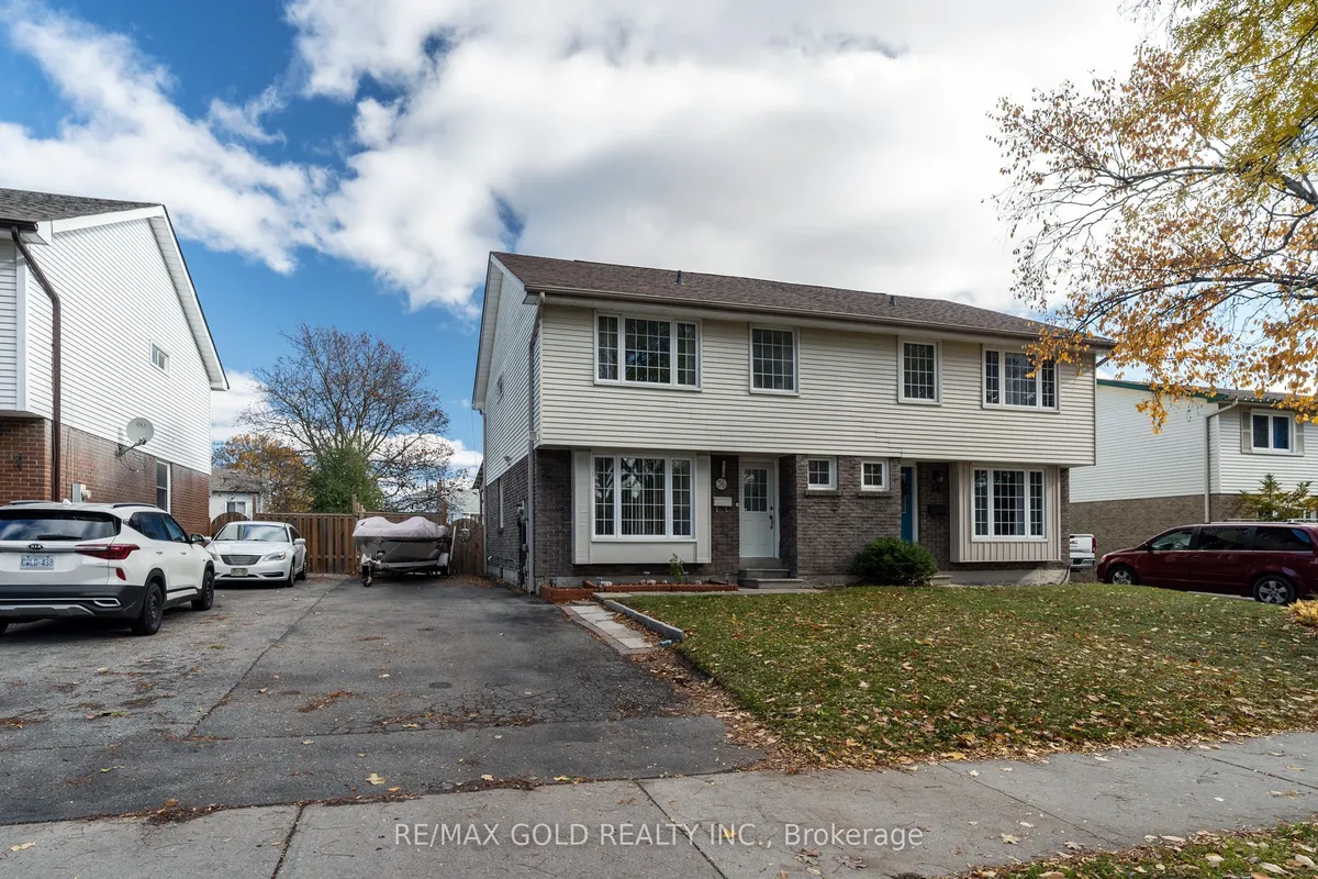 36 Guthrie Crescent, ON L1P 1A5