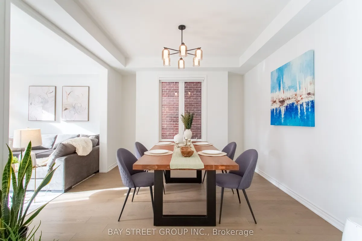 1409 Mockingbird Square, ON L1X 0N8