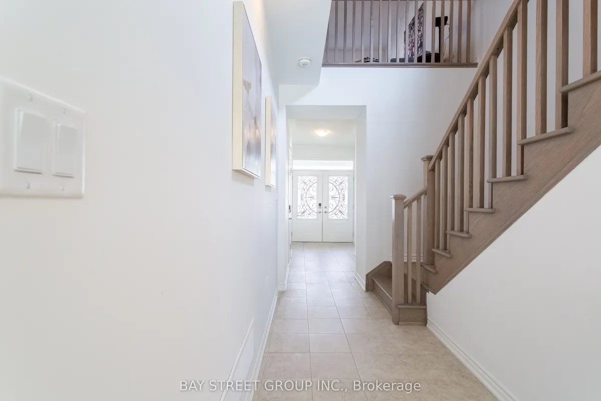 1409 Mockingbird Square, ON L1X 0N8