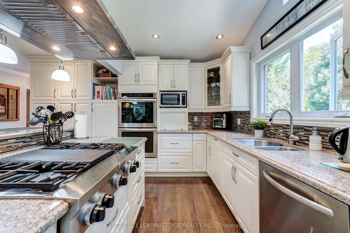 7 Dingley Court, ON L1S 6B5