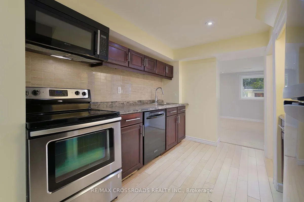 40 Stansbury Crescent, ON M1K 4R6