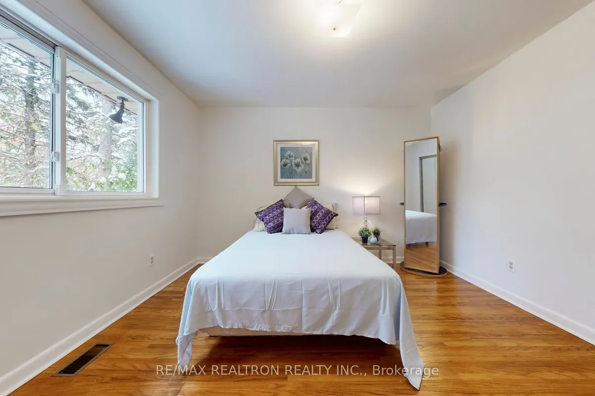 69 Mossbank Drive, ON M1G 2C4