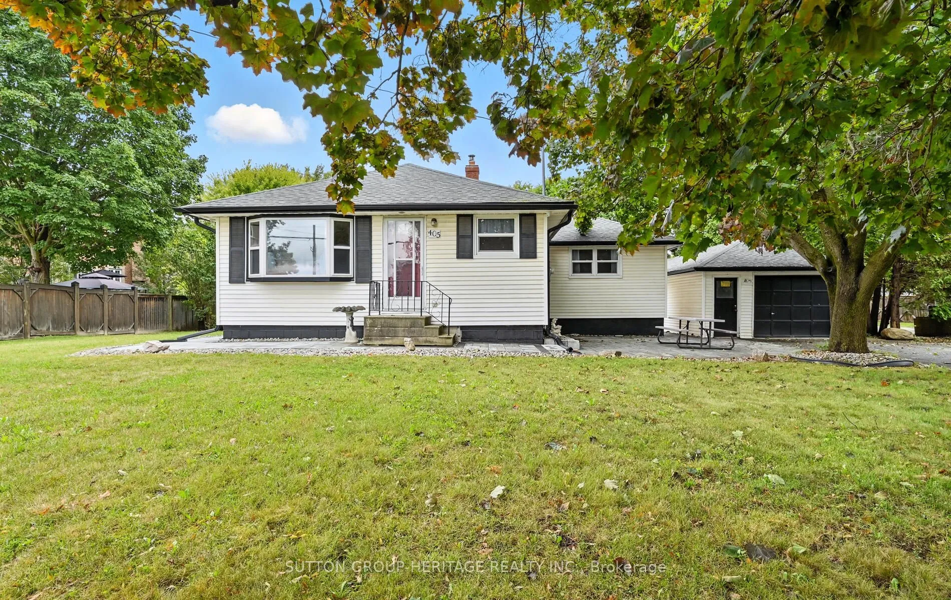 405 Columbus Road, ON L1M 1L3