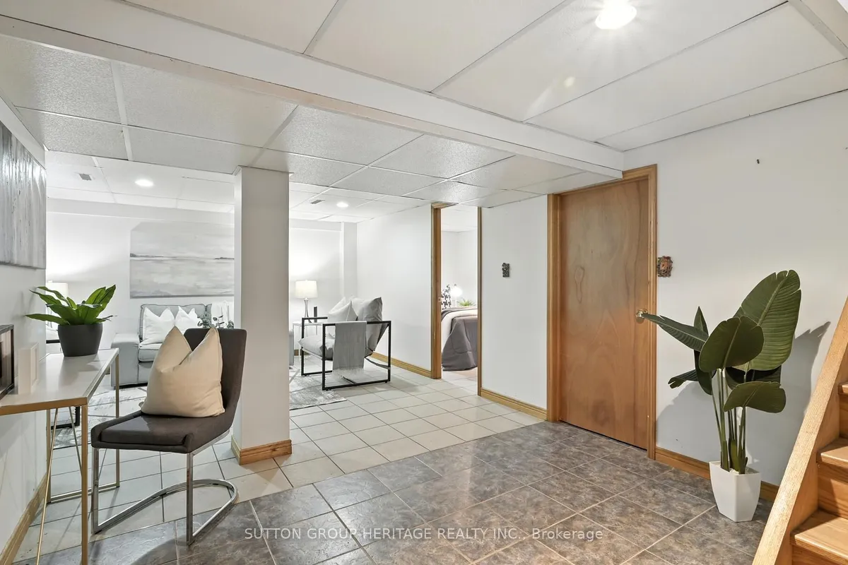 405 Columbus Road, ON L1M 1L3