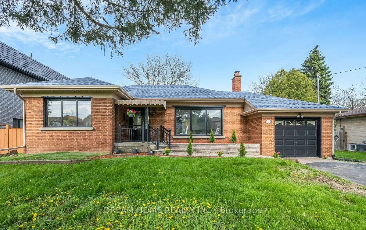 11 Garden Park Avenue, ON M1S 1Z8