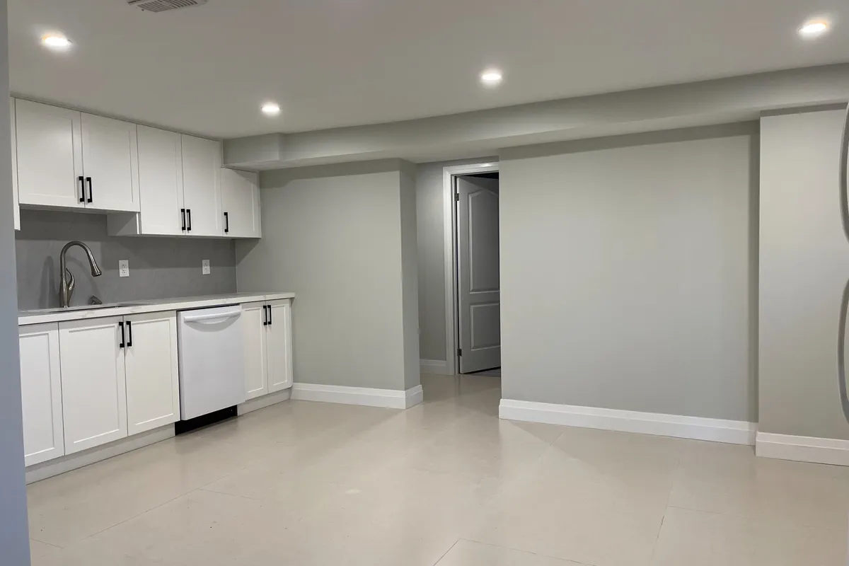 11 Garden Park Avenue, ON M1S 1Z8