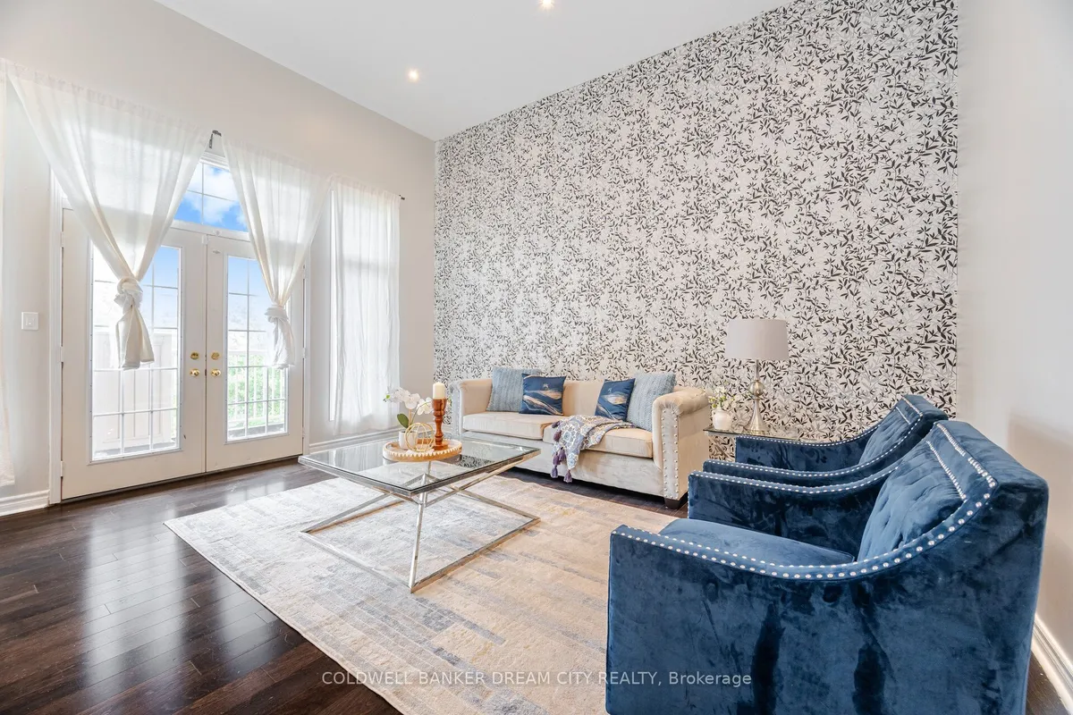 70 Brandwood Square, ON L1Z 2B9