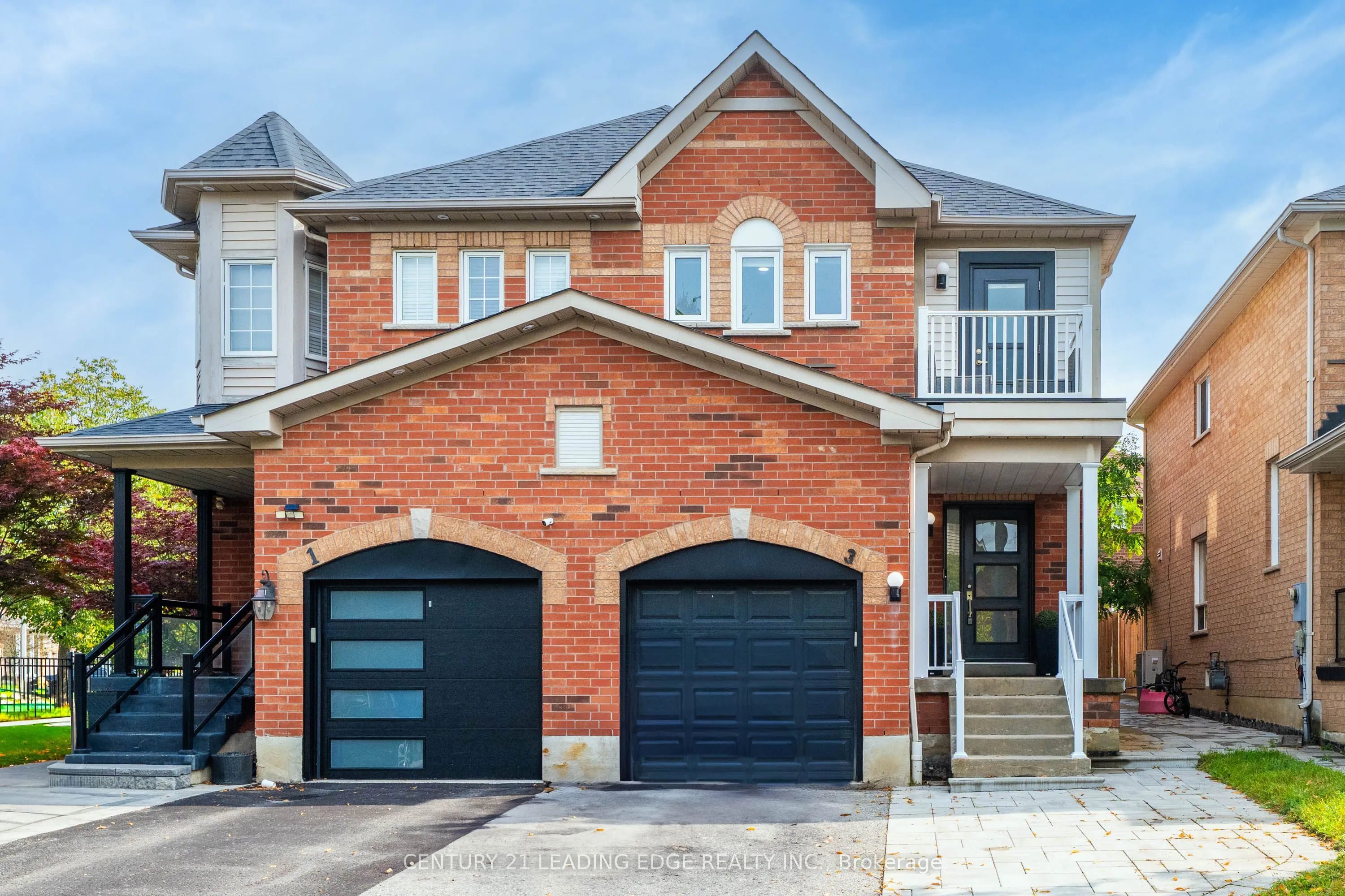 3 Hemans Court, ON L1T 4B9