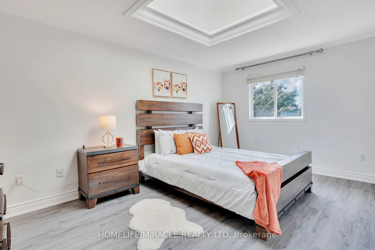 40 Landerville Lane, ON L1C 4W8