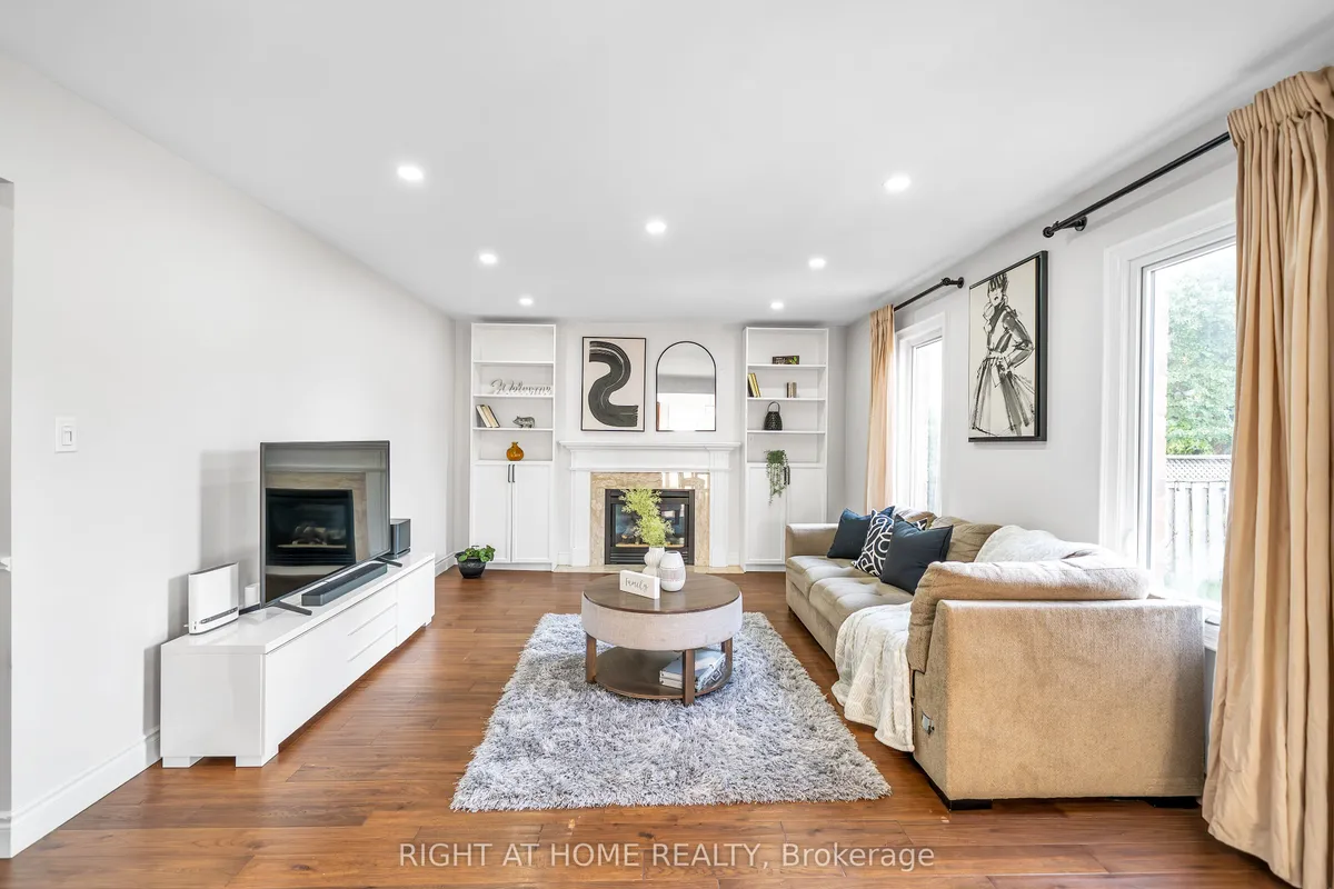 632 Longworth Avenue, ON L1C 5B8