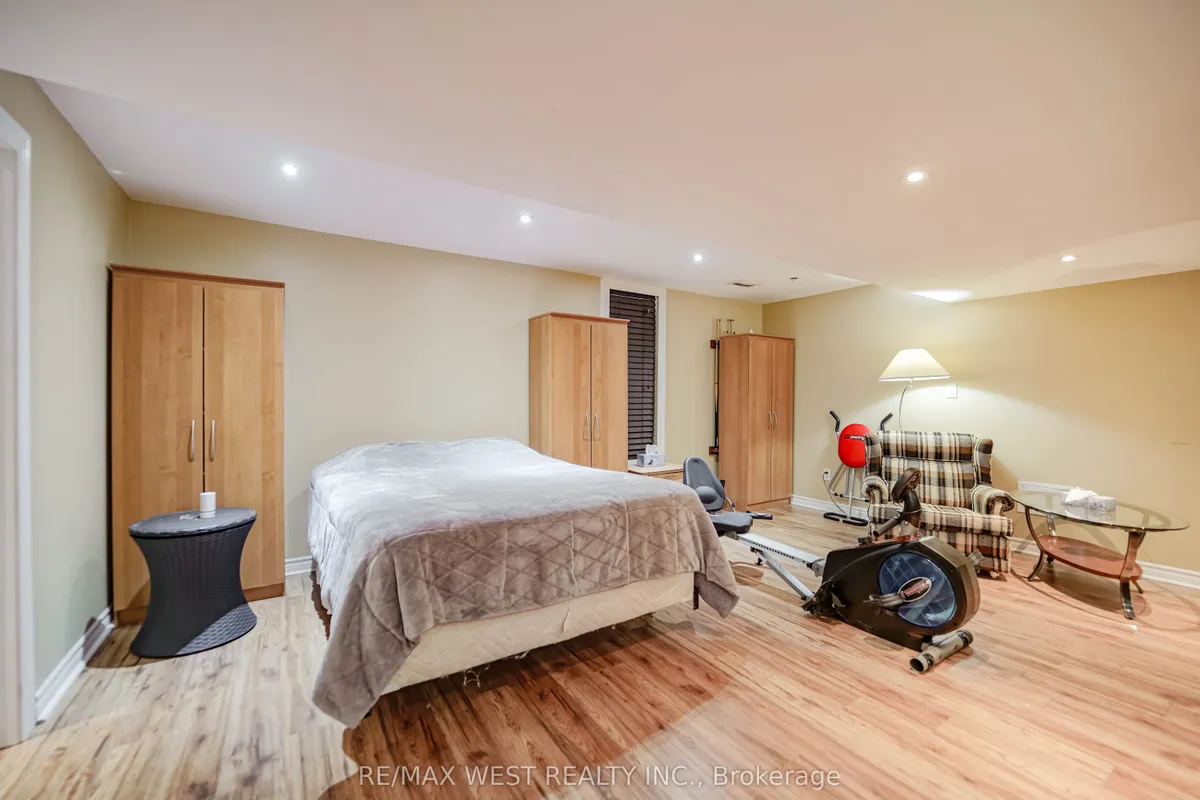 29 O'shea Crescent, ON L1T 4W7