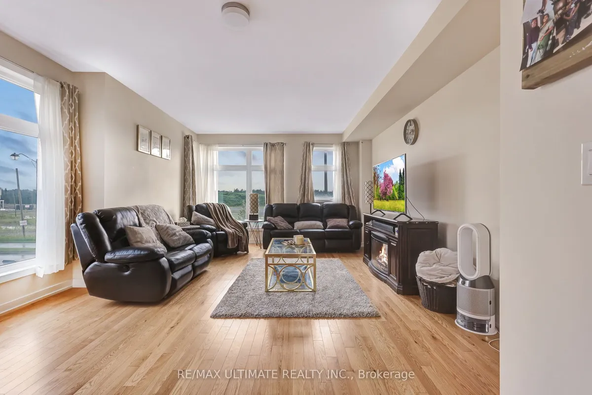 2632 Castlegate Crossing Drive, ON L1X 0H6