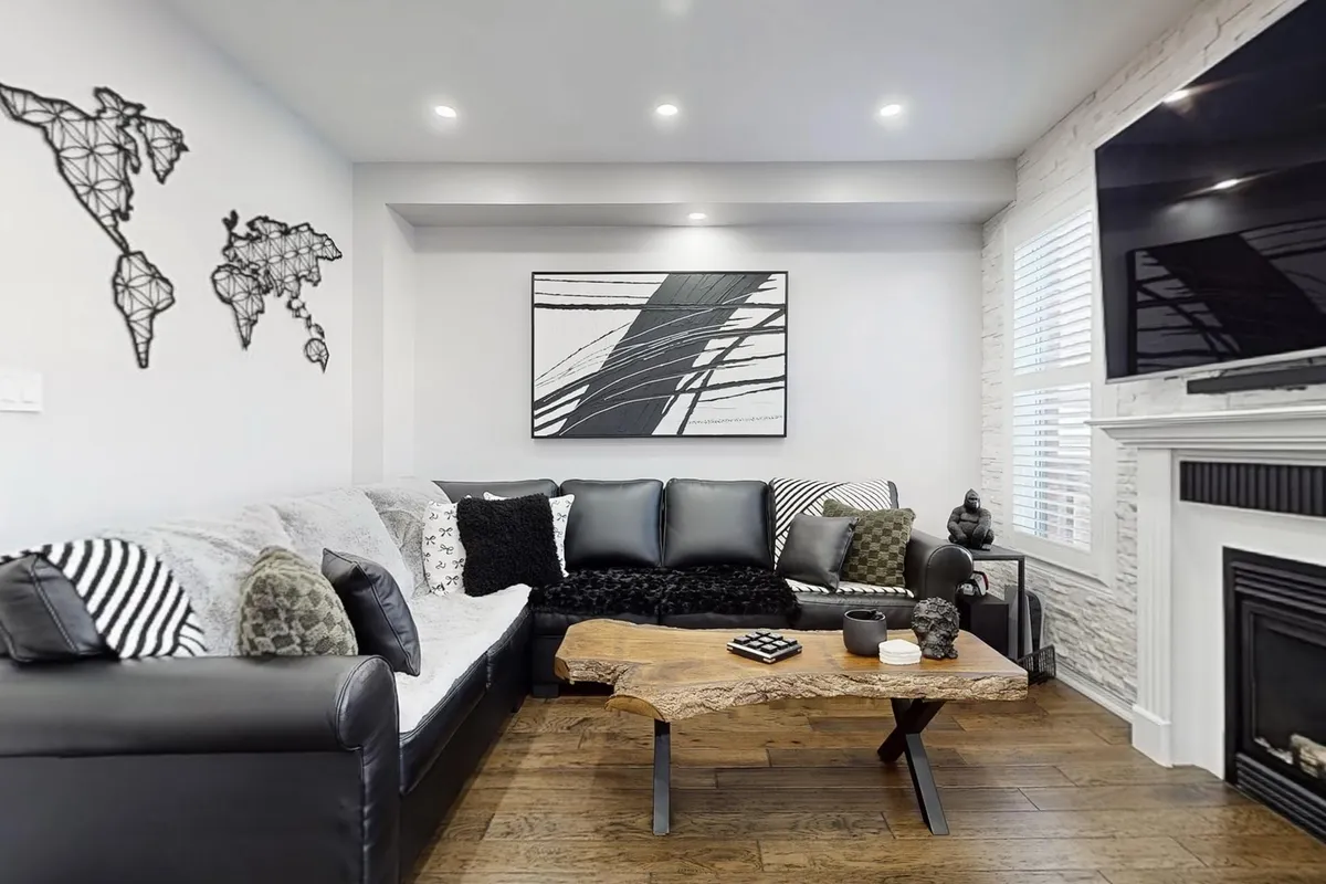 98 Erskine Drive, ON L1B 0C8