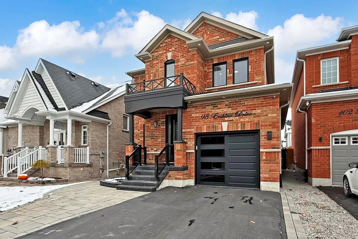 98 Erskine Drive, ON L1B 0C8