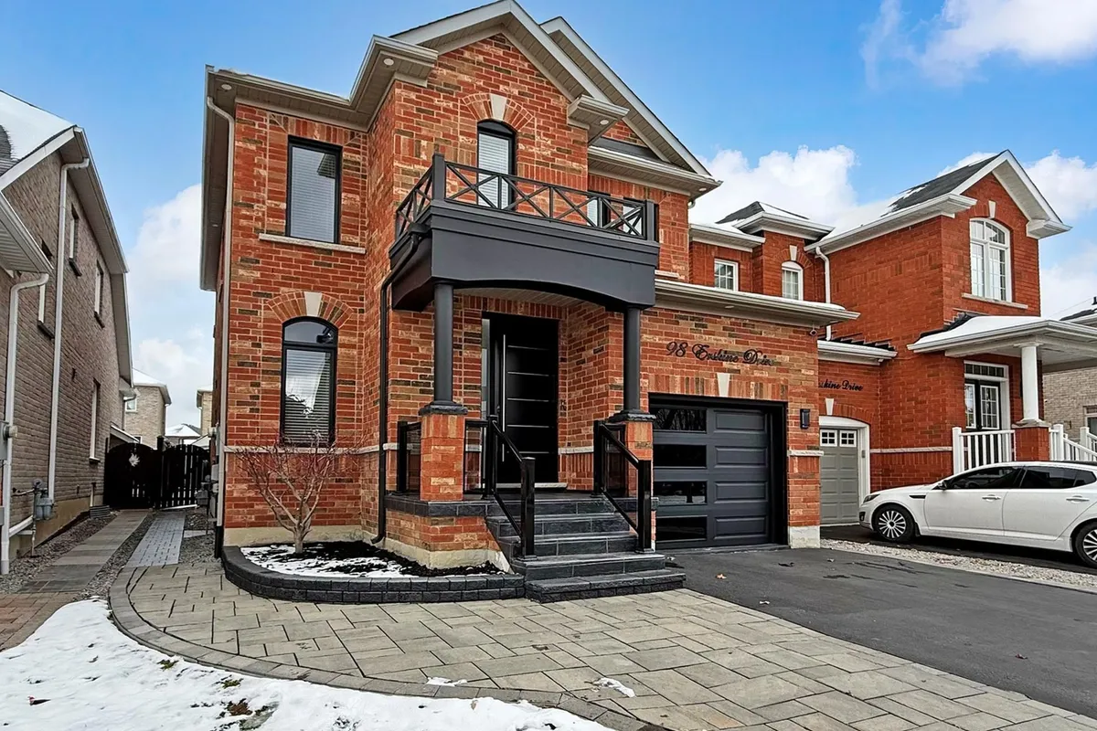 98 Erskine Drive, ON L1B 0C8