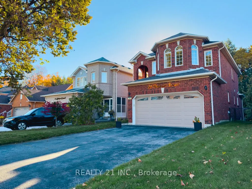 35 Markwood Crescent, ON L1R 2S3