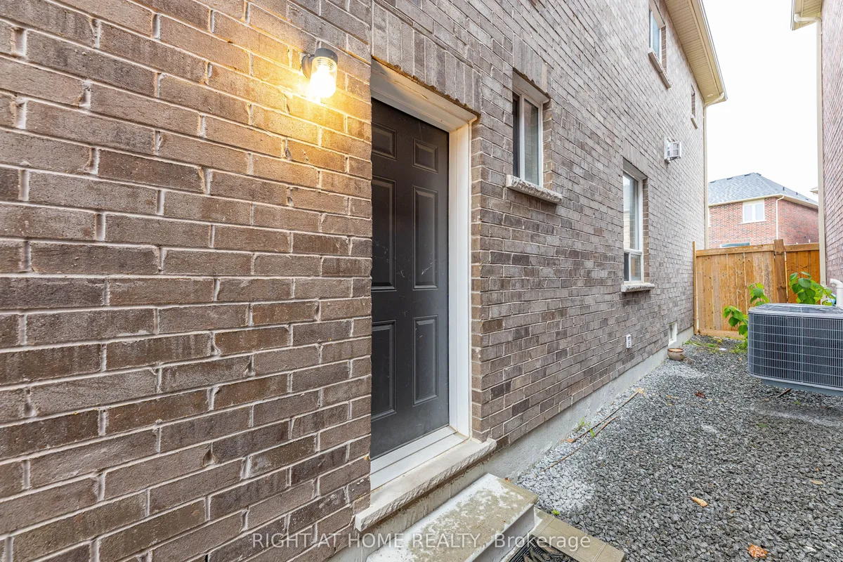 2296 Secreto Drive, ON L1L 0L3