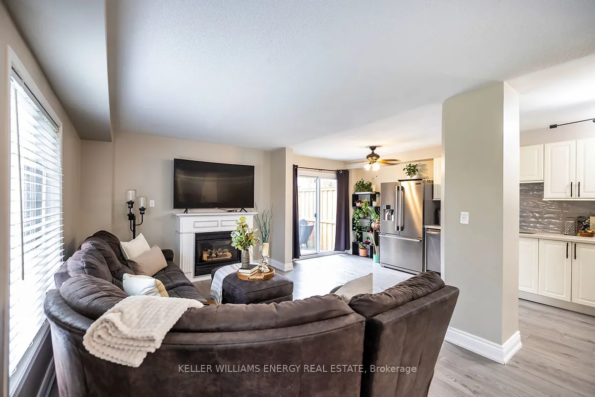 1642 Woodgate Trail, ON L1G 8B5