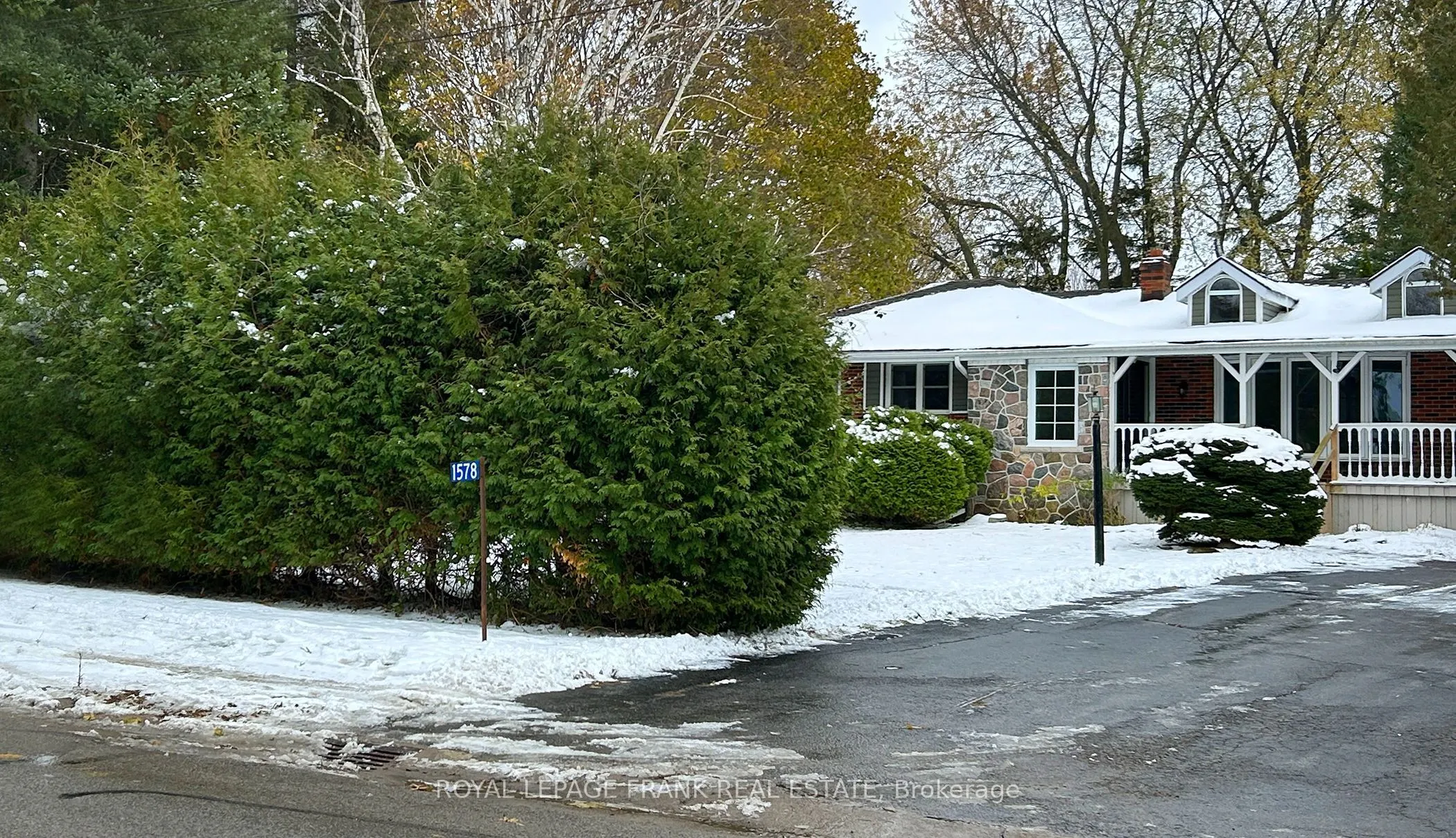 1578 King Street, ON L9L 1C2