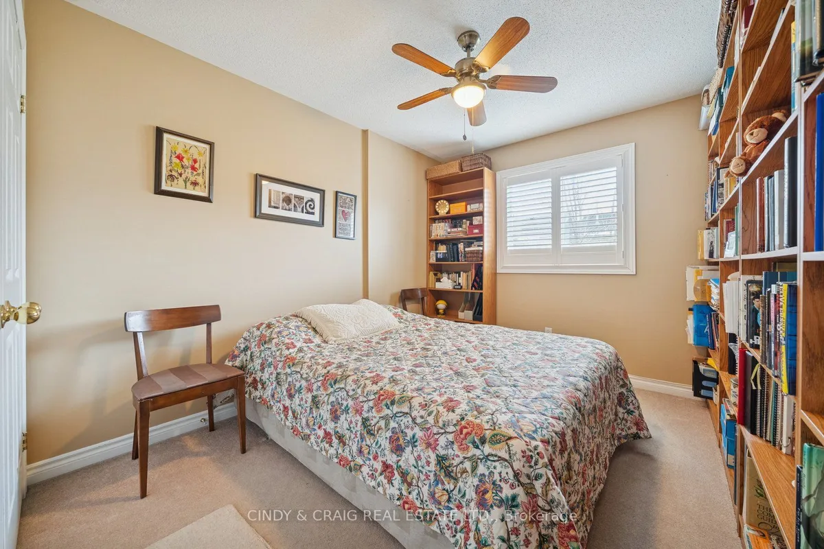 134 Richfield Square, ON L1E 3G3