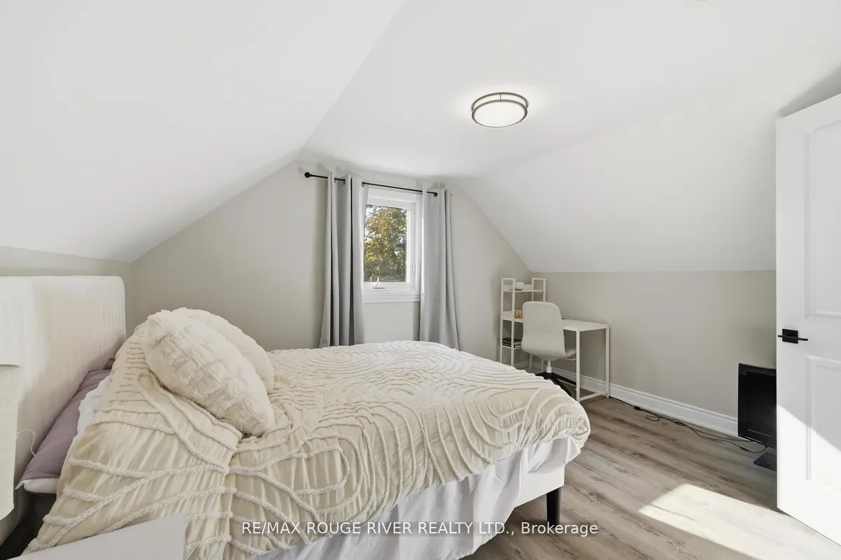 249 Sinclair Avenue, ON L1J 1W2