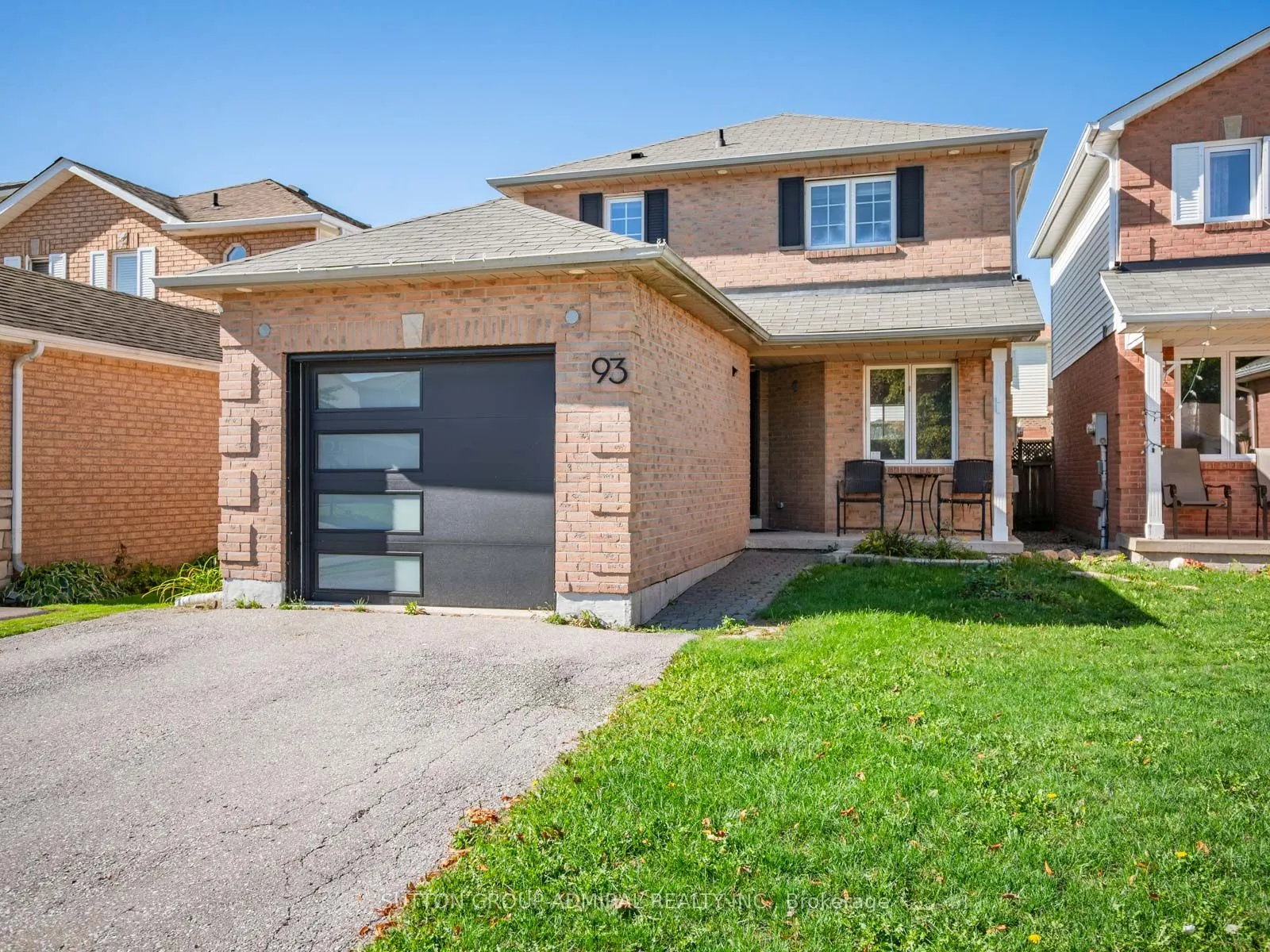 93 McMann Crescent, ON L1E 2W9