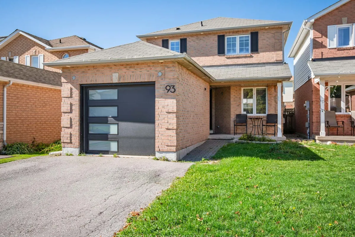 93 McMann Crescent, ON L1E 2W9