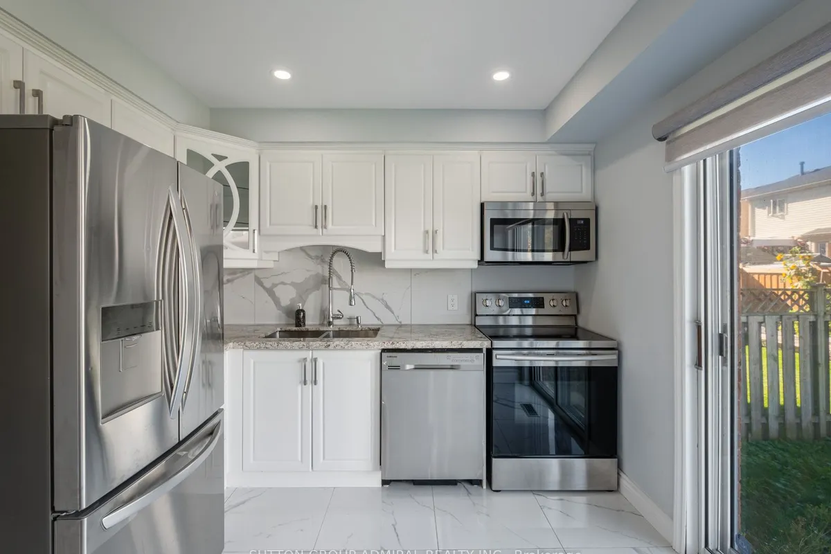 93 McMann Crescent, ON L1E 2W9