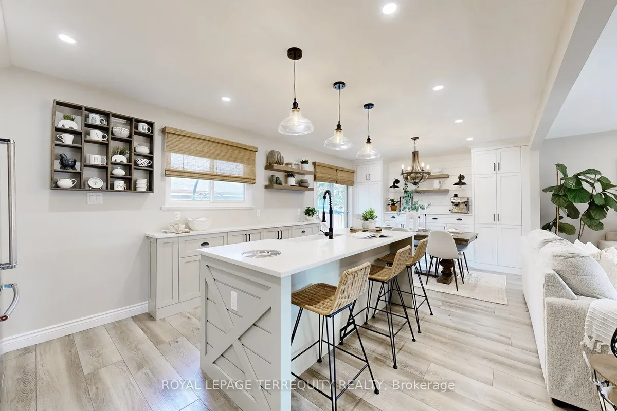 848 Liverpool Road, ON L1W 1S4