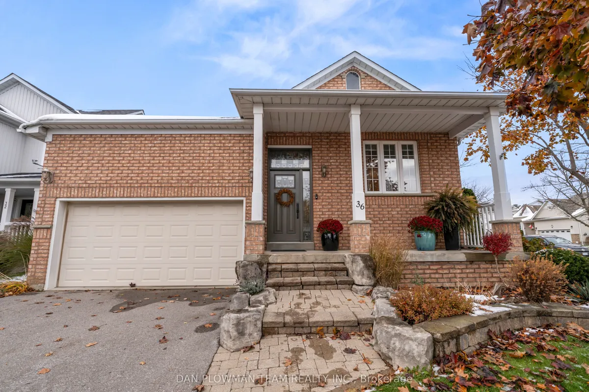 36 Shipley Avenue, ON L1B 1M6