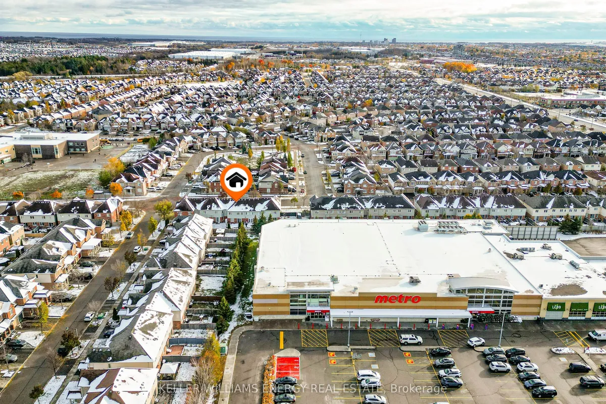 38 Elliottglen Drive, ON L1Z 0H2