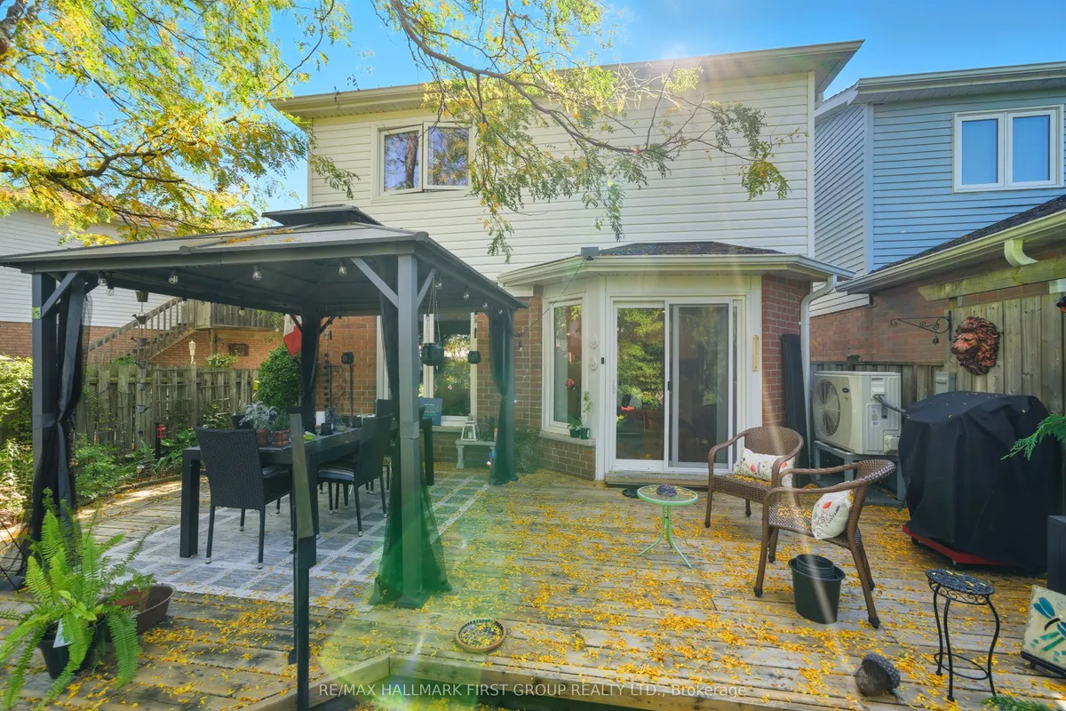 858 Bennett Court, ON L1K 1V2