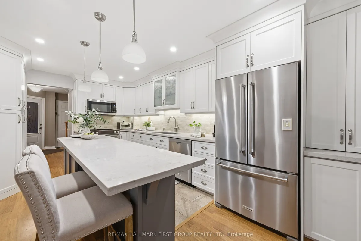 858 Bennett Court, ON L1K 1V2