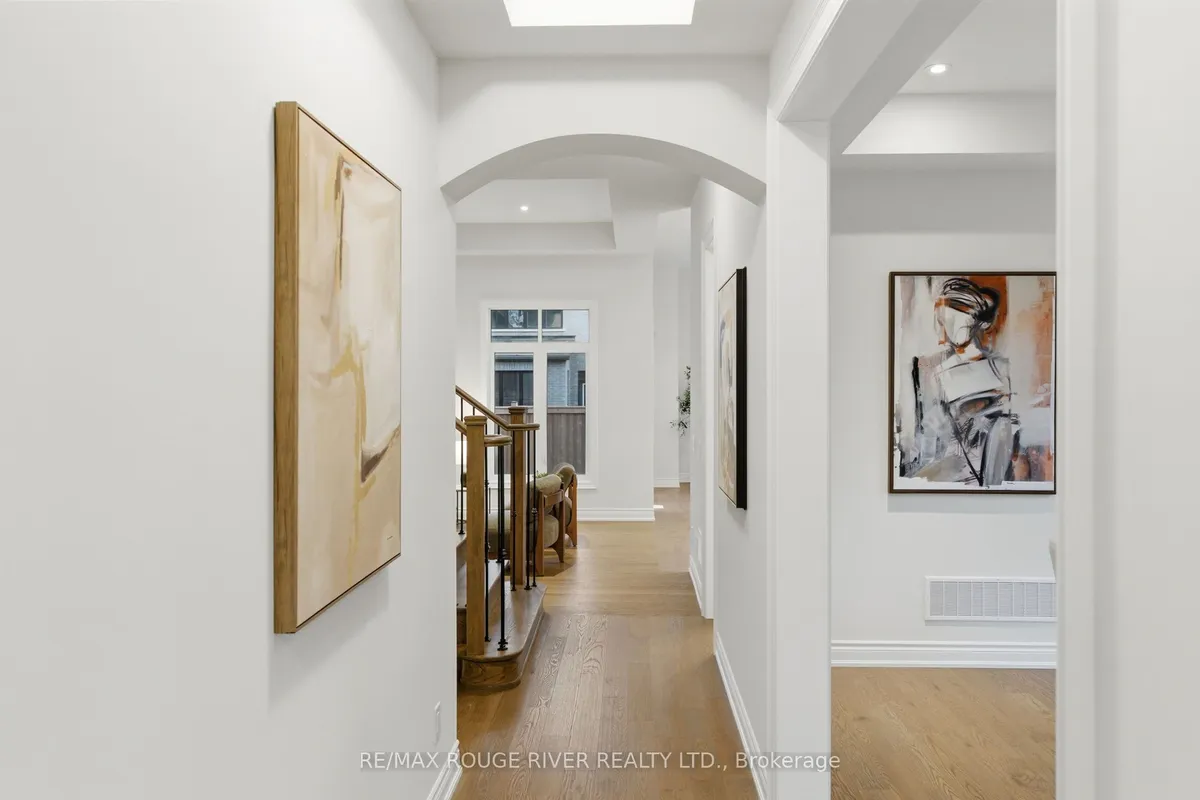 15 Brabin Circle, ON L1P 0C1