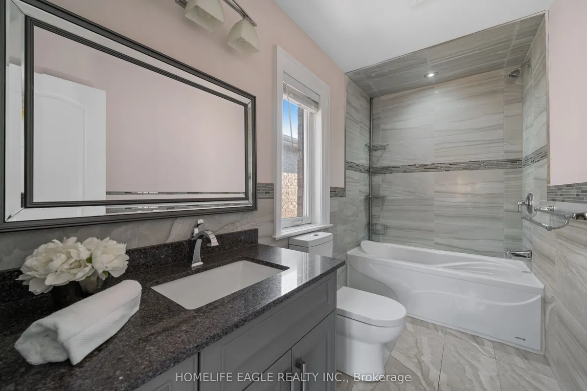 8 Nicolan Road, ON M1M 3J6