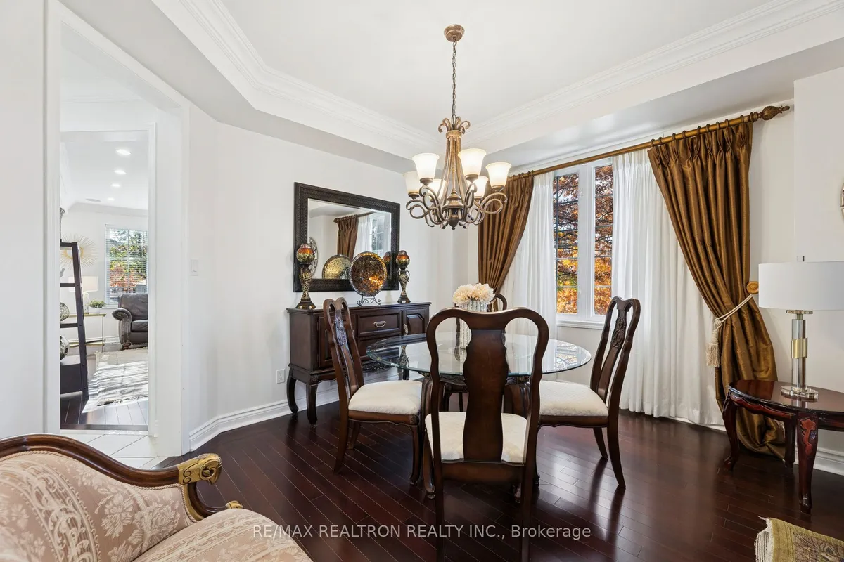 11 Shorten Place, ON L1T 0E9