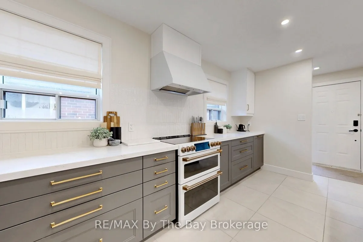 82 Brimorton Drive, ON M1P 3Z5