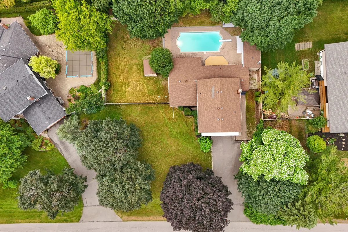 890 Briarwood Drive, ON L1K 2A6