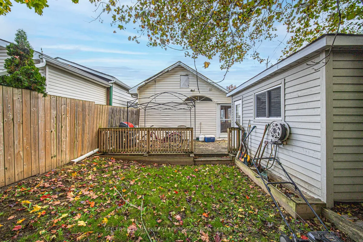 61 Wellington Street, ON L1C 1V6