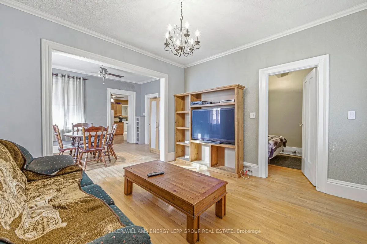 61 Wellington Street, ON L1C 1V6