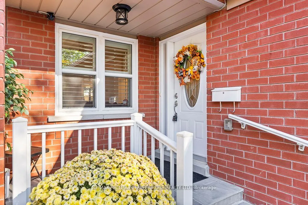 122 Thicket Crescent, ON L1V 6S6