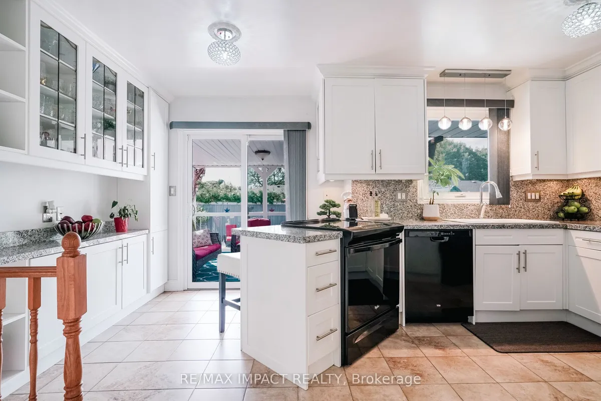 415 Jane Avenue, ON L1J 3L6