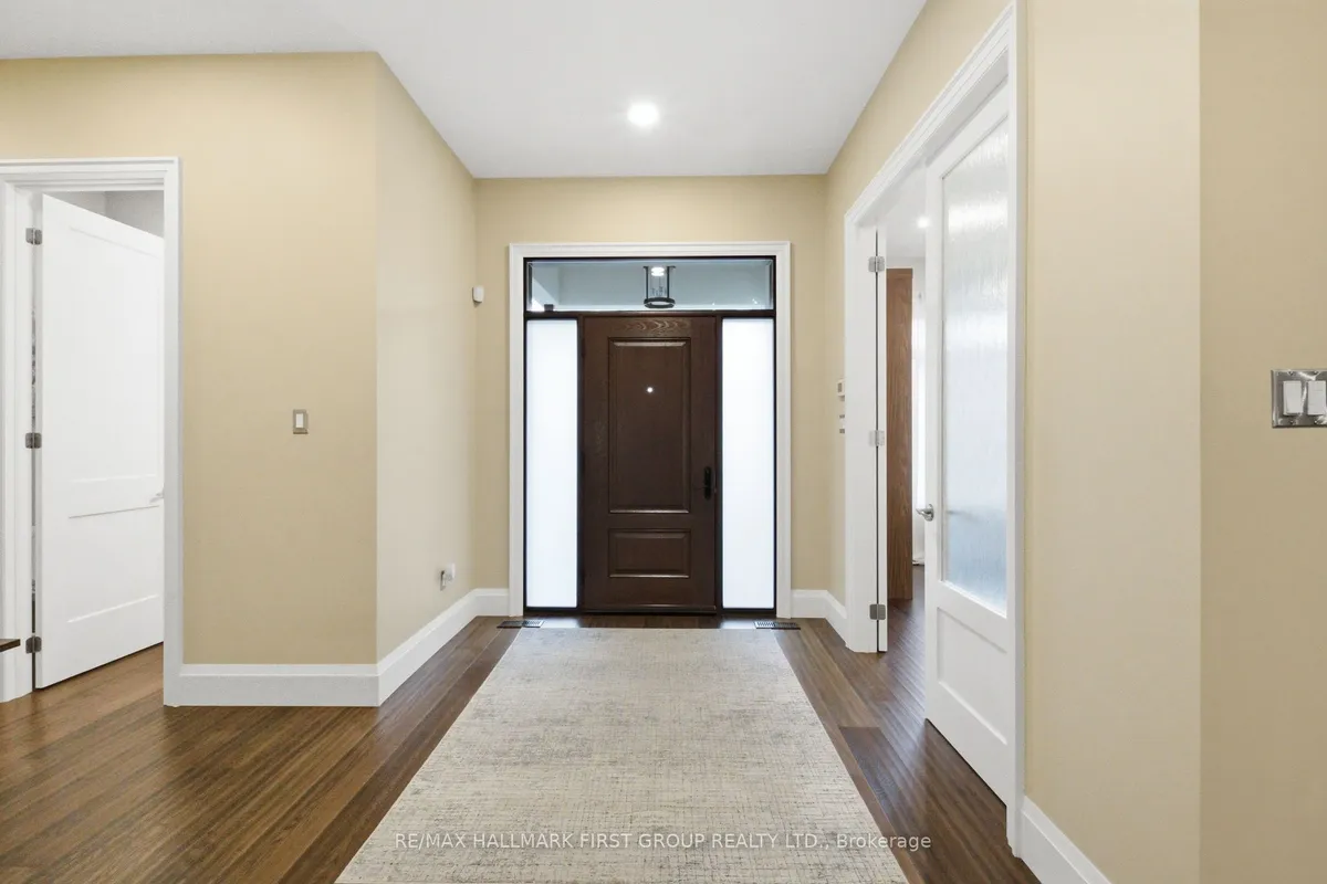 1682 Heathside Crescent, ON L1V 5V6