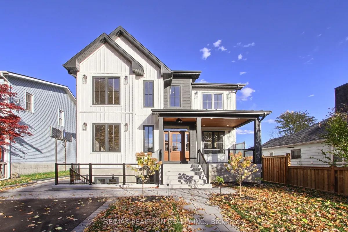 667 Pleasant Street, ON L1W 1P8