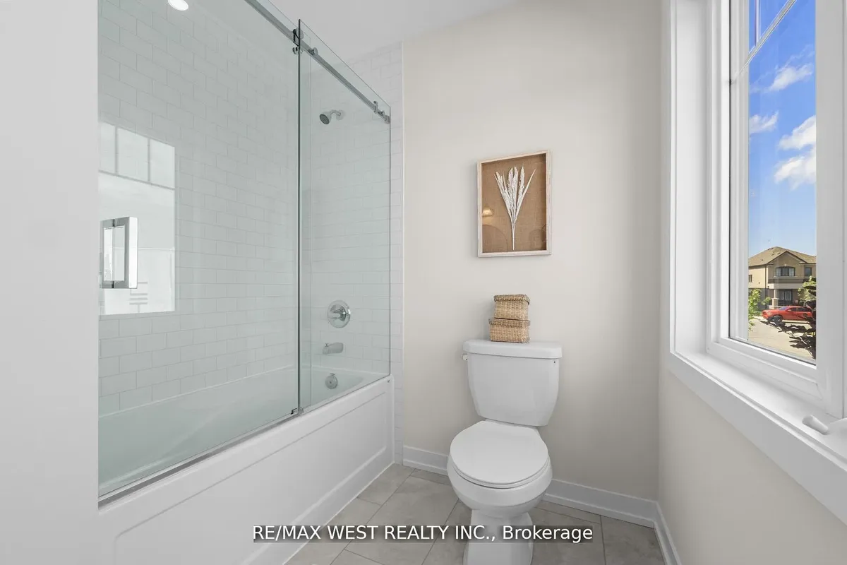 14 Ziibi Way, ON L1B 1G9