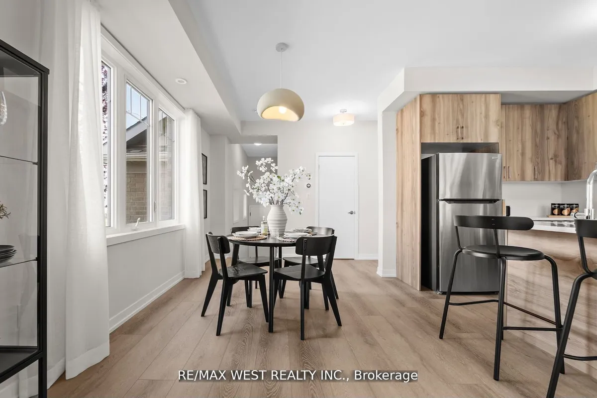 18 Ziibi Way, ON L1B 1G9