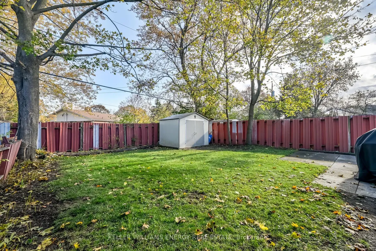 37 Billingsgate Crescent, ON L1S 2R7